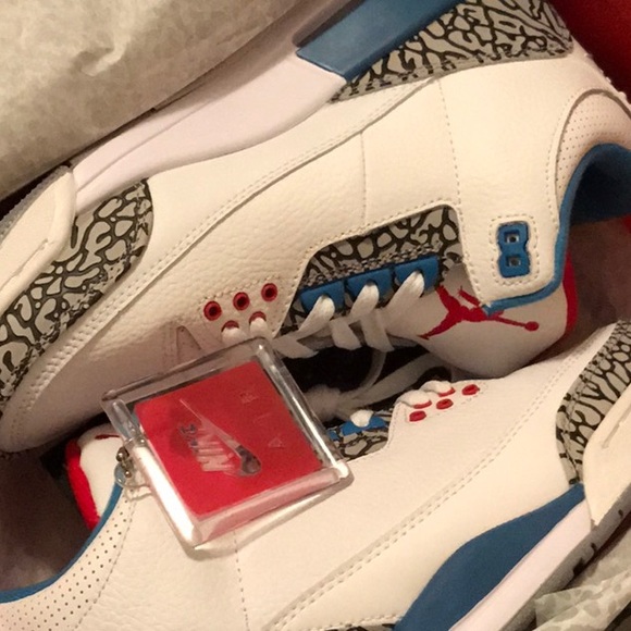 Retro 3s True Blues 2016 - Picture 2 of 4